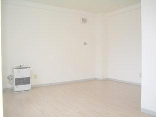 Living and room. It is very clean room ☆ It is a kerosene stove property of rebar building