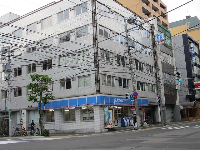 Convenience store. Lawson Sapporominami 3 Nishi store up (convenience store) 160m