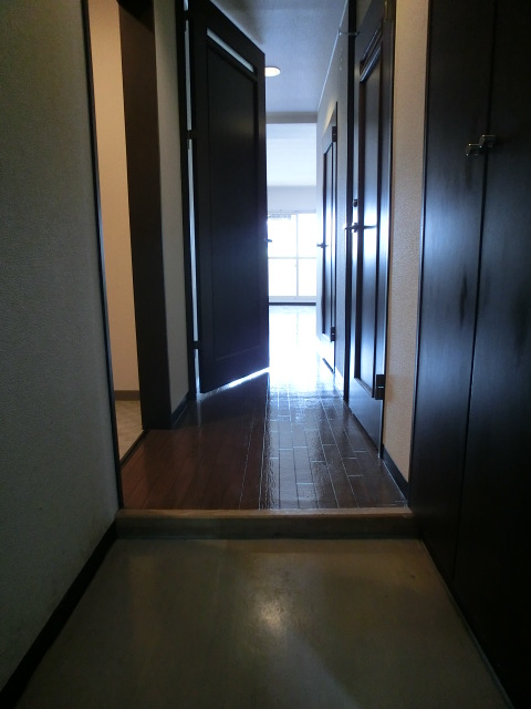 Other room space. Corridor is wide and long