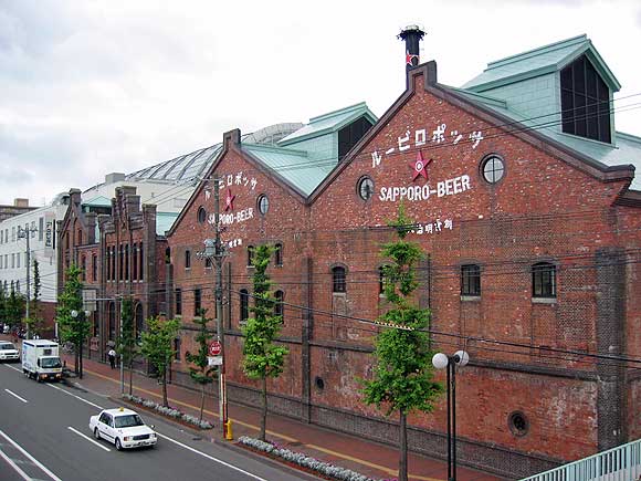 Shopping centre. Flash report Sapporo Factory store until the (shopping center) 507m