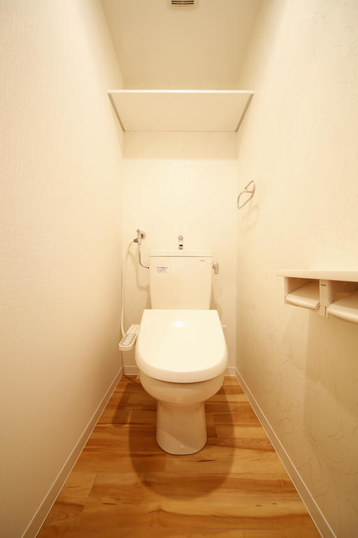 Toilet.  ☆ Toilet with hot water cleaning toilet seat ☆ 