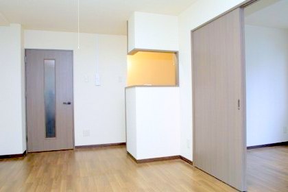 Living and room. You can move in the initial cost 0 yen