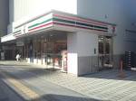 Convenience store. Seven-Eleven Sapporo Maruyama Park Station store (convenience store) up to 100m