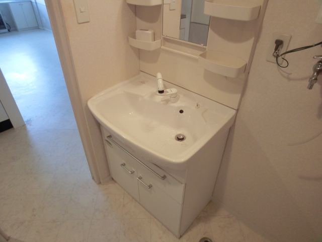 Washroom. With popular shampoo dresser ☆ 