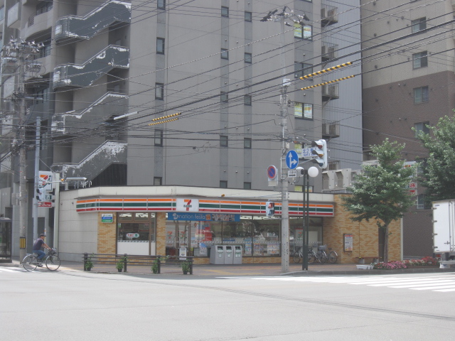 Convenience store. Seven-Eleven, Chuo-ku, Sapporo Kita 2 Johigashi 1-chome to (convenience store) 0m