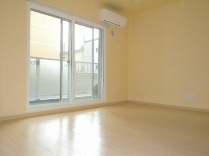 Living and room.  ☆ It is a newly built family property of the economic city gas corresponding