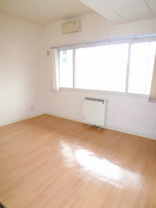 Other room space. It is an economical all-electric properties ☆ Also substantial equipment