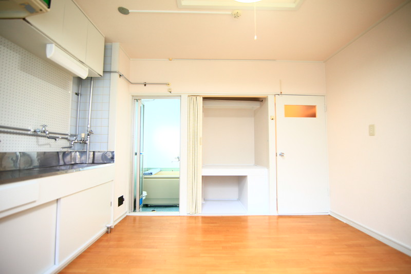 Living and room.  ※ It is a photograph of another in Room. 