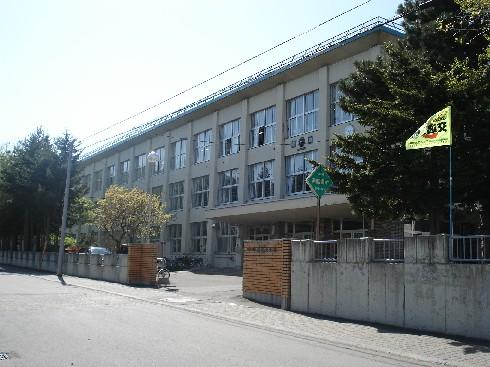 Junior high school. 615m to Sapporo Municipal Keimyung Junior High School