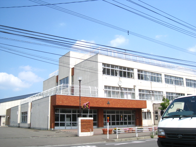 Primary school. 480m to Sapporo Municipal Miyanomori elementary school (elementary school)