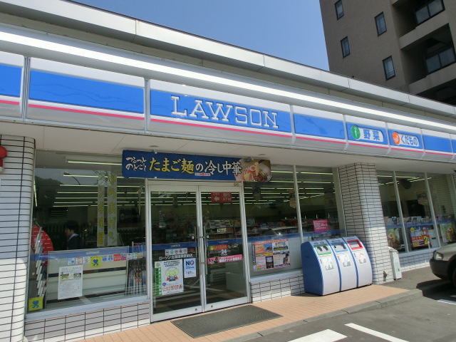 Convenience store. Lawson Sapporo Kita 6 Nishi twenty-chome up (convenience store) 179m