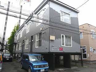 Building appearance. Loft & maisonette is wide floor plan of the room with the corresponding