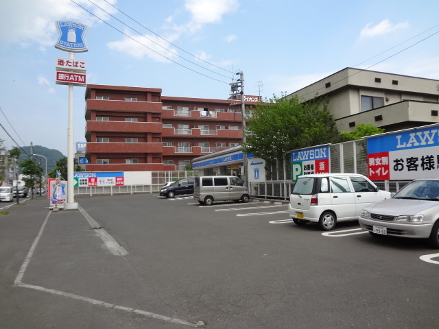 Convenience store. Lawson Sapporominami Article 17 west shop until (convenience store) 563m