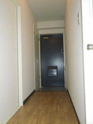 Entrance. ~ Sapporo's largest listing amount ~ Looking for room to big center shops