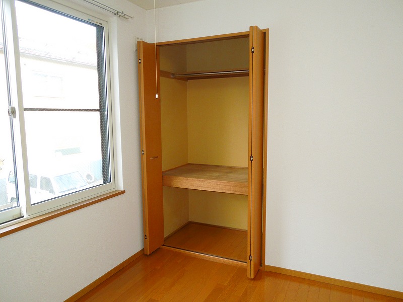 Other room space. closet