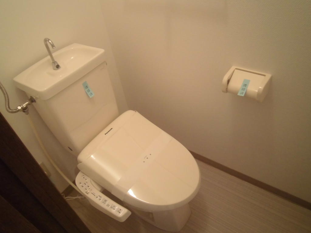 Toilet. It is a popular bidet with toilet ☆ 