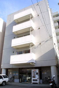 Building appearance.  ☆ Air-conditioned ☆  Auto-lock equipped rebar apartment! ! 