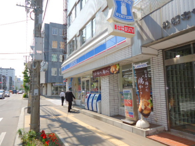 Convenience store. Lawson Sapporominami 3 Nishi store up (convenience store) 166m