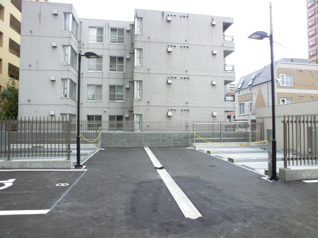 Parking lot. With shutter parking ・ Place outdoor flat ・ Mechanical Parking Lot