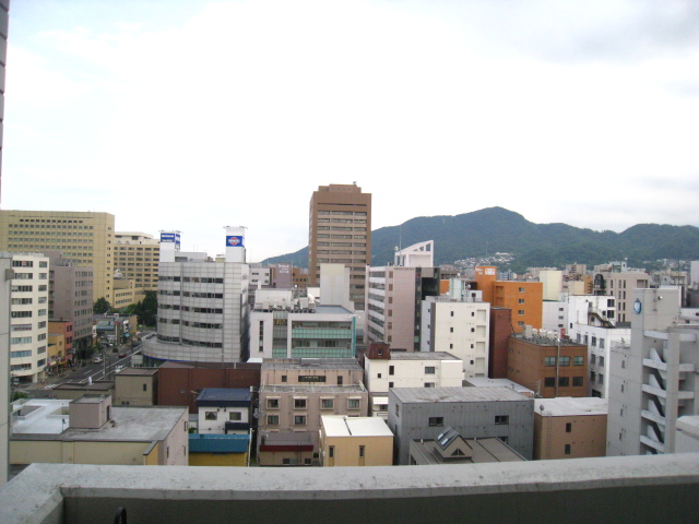 View. Good south-facing & the top floor = day & views! ! 