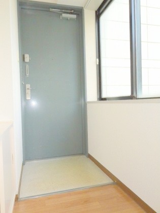 Entrance. Located in the heart of the city center ☆ We introduce here the listing brokerage fee 0 yen in our shop