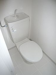 Toilet. bus ・ toilet