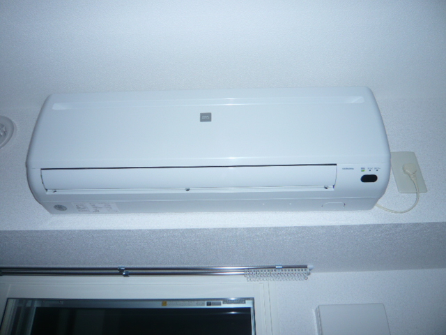 Other Equipment. Uncommon to Rent, Air conditioning is standard equipment