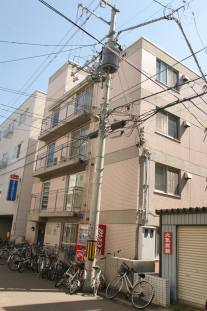 Building appearance. You can move in the initial cost 60,000 yen! Popular face-to-face kitchen type