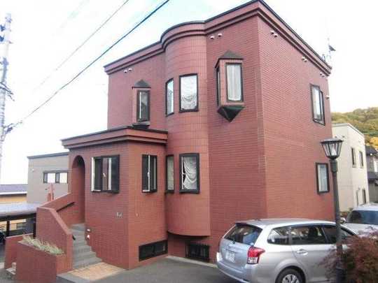 Local appearance photo. Building appearance. November 2001 is built.