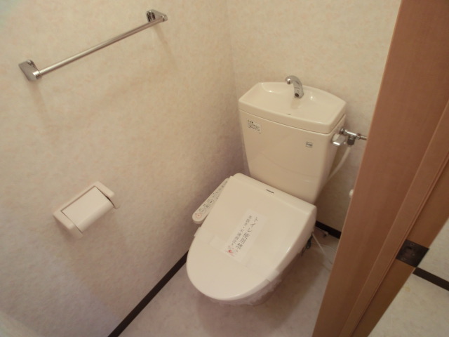 Toilet.  ☆ Toilet with hot water cleaning toilet seat ☆ 