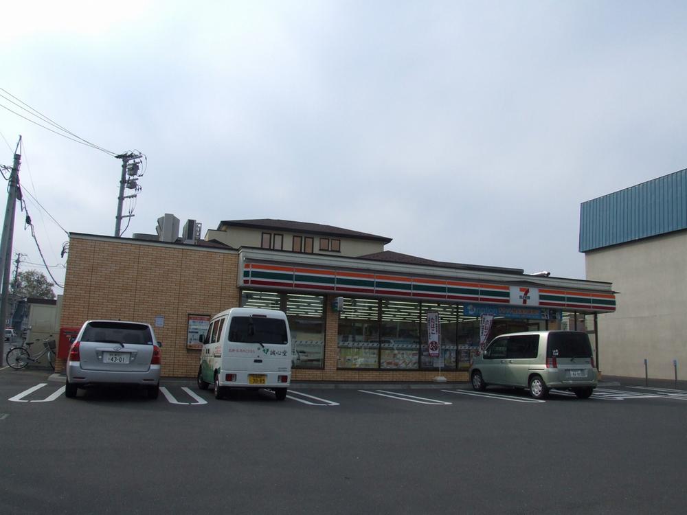 Convenience store. 590m to Seven-Eleven Sapporo Miyanomori Article 4 stores