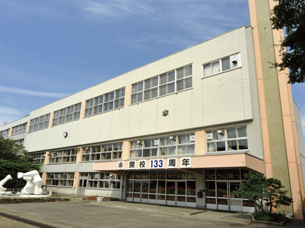 Primary school. 500m to Sapporo Tateyama nose elementary school (elementary school)