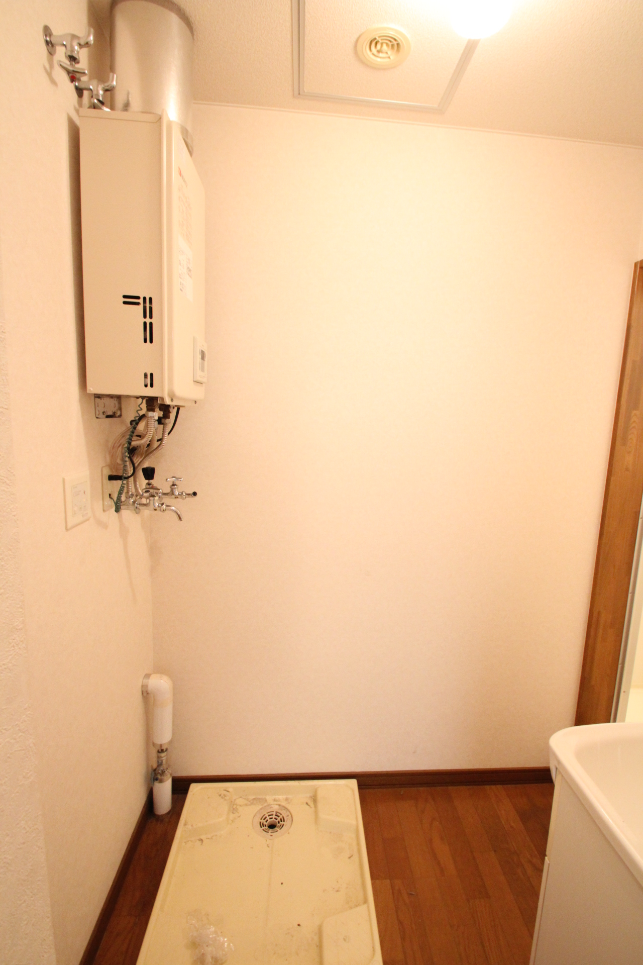 Washroom. Spacious dressing room ☆ 