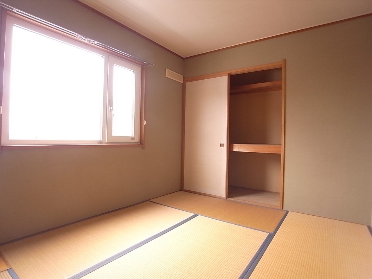 Other room space. Japanese-style room **