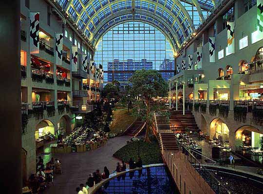 Shopping centre. Sapporo Factory Frontier Museum until the (shopping center) 350m