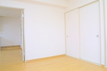 Other room space.  ☆ Pet is a popular rebar apartment Allowed rent one month free