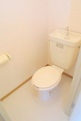 Toilet.  ☆ Pet is a popular rebar apartment Allowed rent one month free