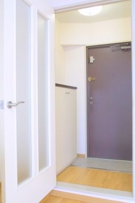 Entrance.  ☆ Pet is a popular rebar apartment Allowed rent one month free