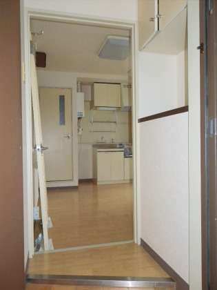 Living and room. ~ Sapporo's largest listing amount ~ Looking for room to big center shops! 