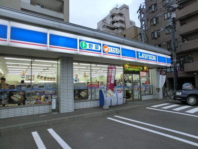 Convenience store. Lawson Sapporo Kita 1 Nishi store up (convenience store) 616m