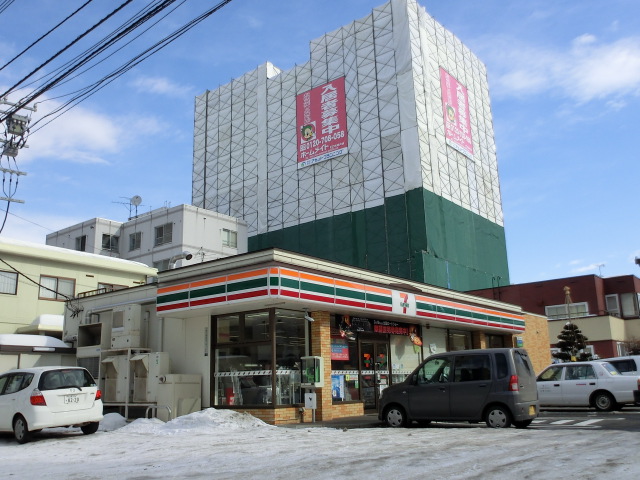 Convenience store. Seven-Eleven Sapporo Keimyung store up (convenience store) 439m