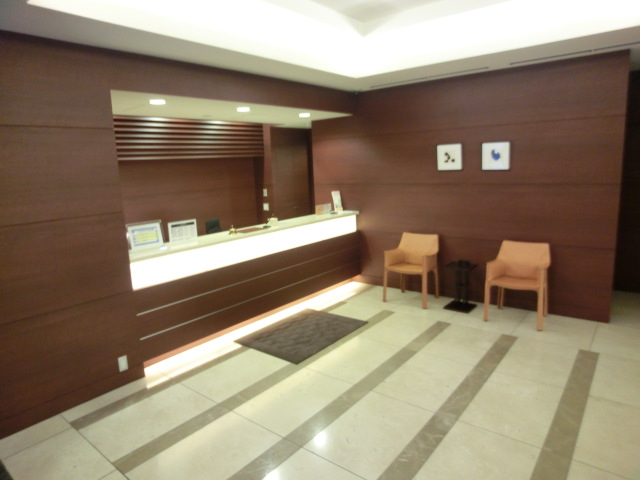 Entrance. Enhancement and concierge services