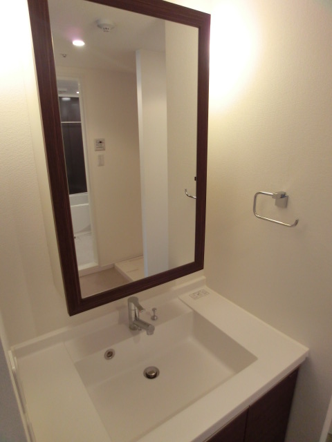 Washroom. Dresser also luxury specification