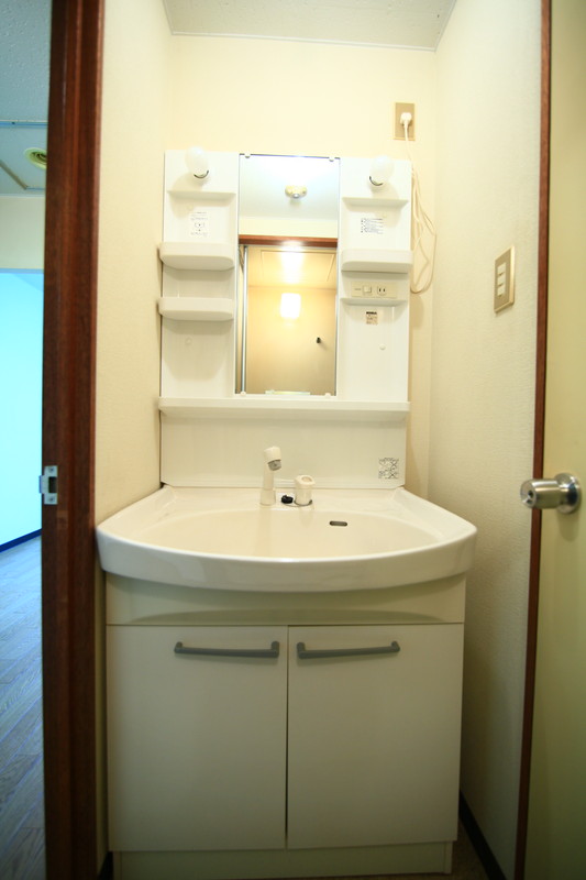 Washroom. ~ Sapporo's largest listing amount ~ Looking for room to big center shops! 