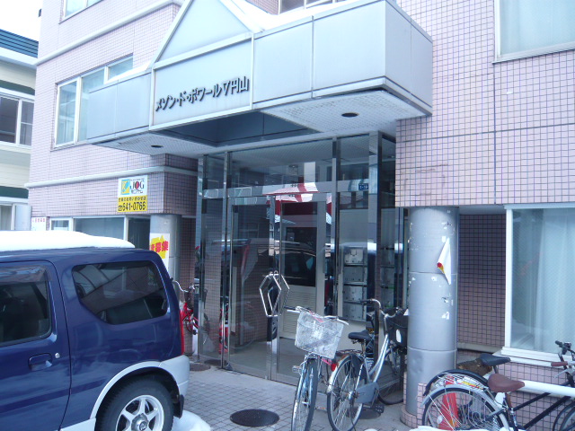 Building appearance. It is the entrance part of the apartment. 