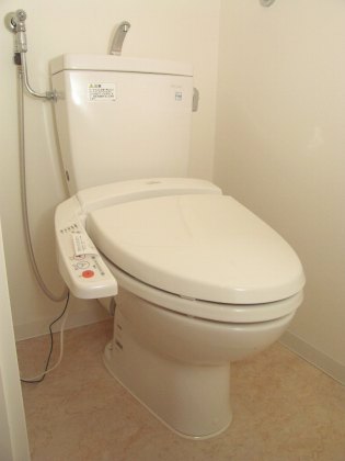 Toilet. Bidet equipped ☆ 