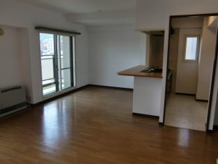 Living and room. ~ Sapporo's largest listing amount ~ Looking for room to big center shops! 