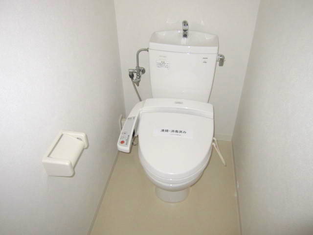 Toilet. It is comfortable with a bidet! ! 