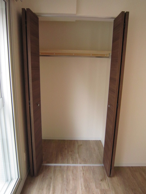 Receipt. It is also safe even one with a lot of luggage because it is with storage of large capacity! 