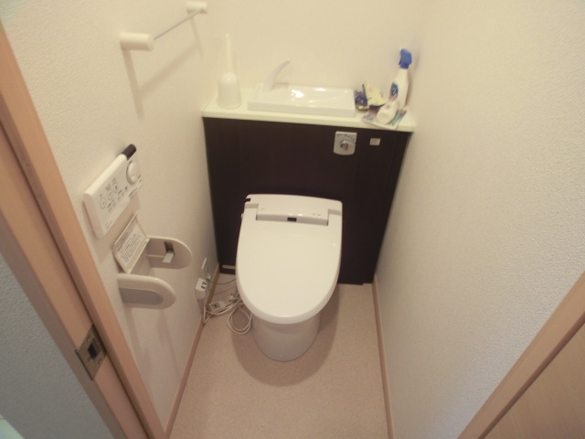 Toilet.  ☆ Toilet with hot water cleaning toilet seat ☆ 